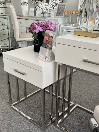 Szafka stolik Hermes biało srebrna