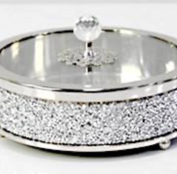 Pojemnik dekoracyjny srebrny 