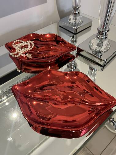 Patera dekoracyjna czerwone usta 